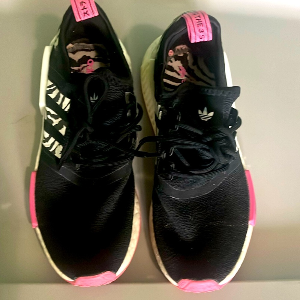 Adidas NMD zebra women’s